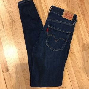 Levis Dark Wash Jeans